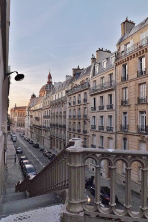 Rue du Rocher — Paris 8e